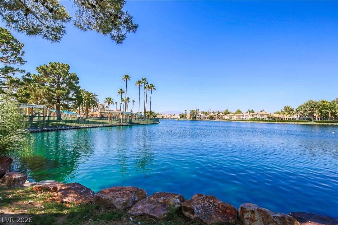 https://bt-photos.global.ssl.fastly.net/vegas/orig_boomver_1_2773237-2.jpg