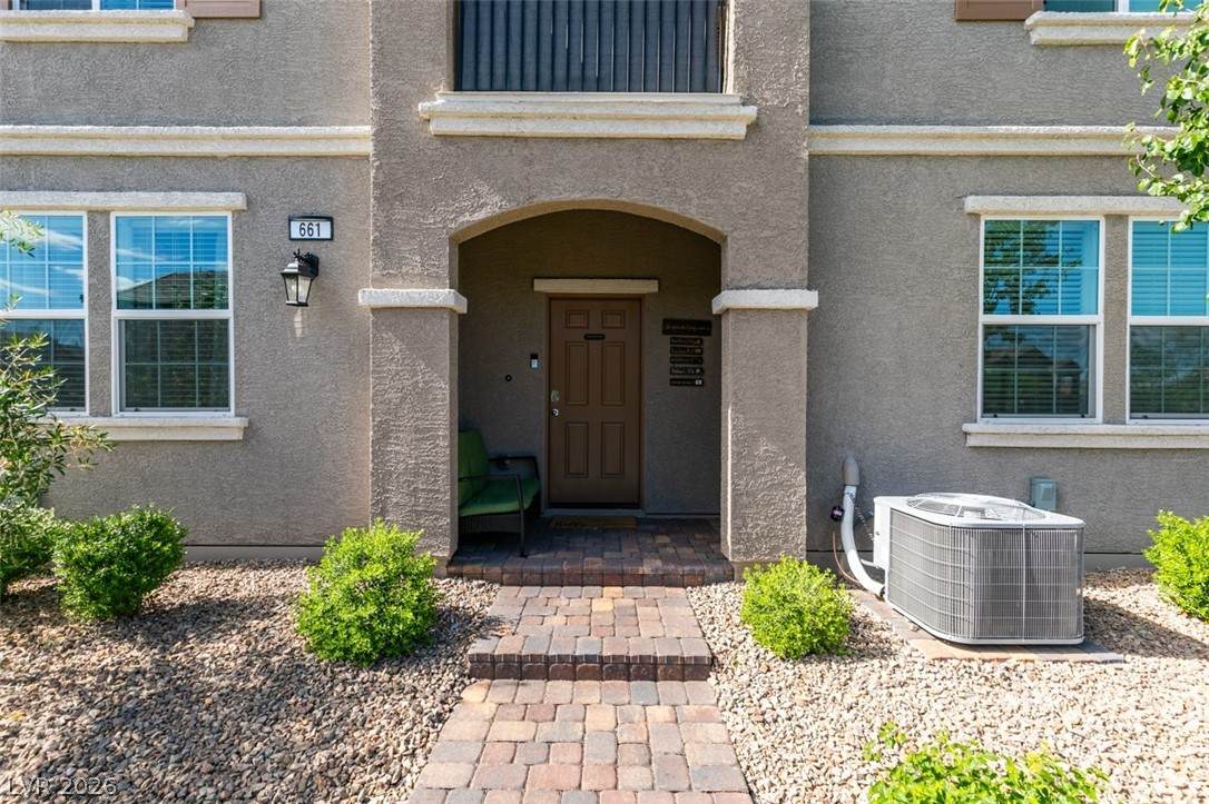 661 Bellus Place - Photo 1