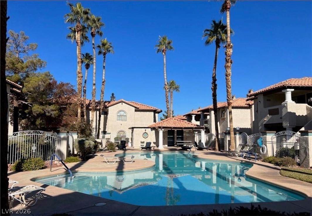 https://bt-photos.global.ssl.fastly.net/vegas/orig_boomver_1_2774384-2.jpg