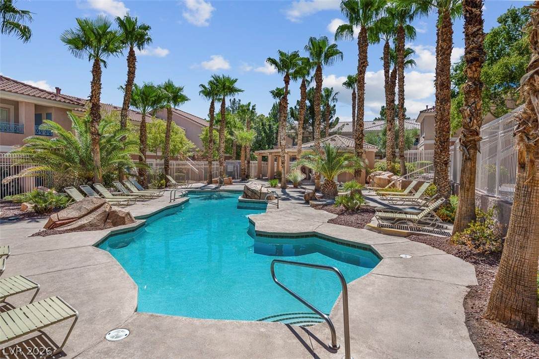 https://bt-photos.global.ssl.fastly.net/vegas/orig_boomver_1_2774547-2.jpg