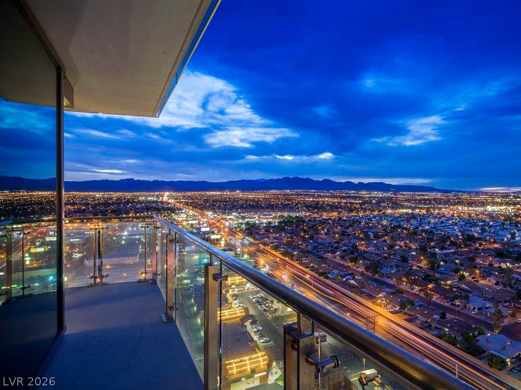 https://bt-photos.global.ssl.fastly.net/vegas/orig_boomver_1_2776278-2.jpg