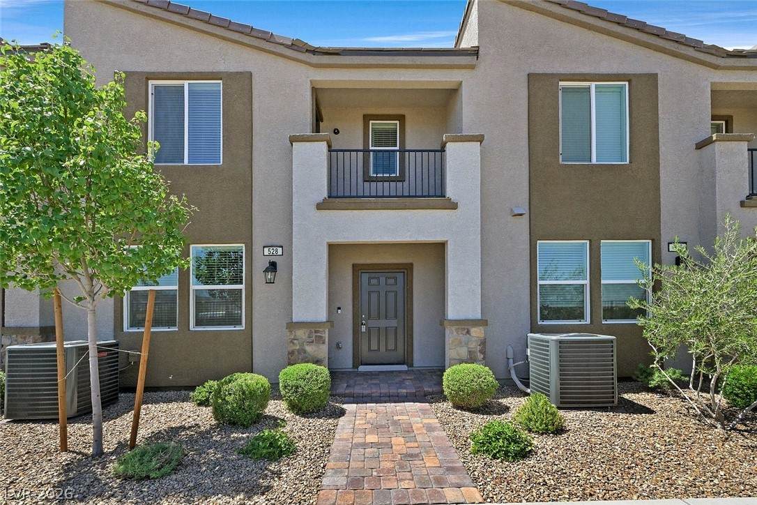 528 Ylang Place - Photo 1