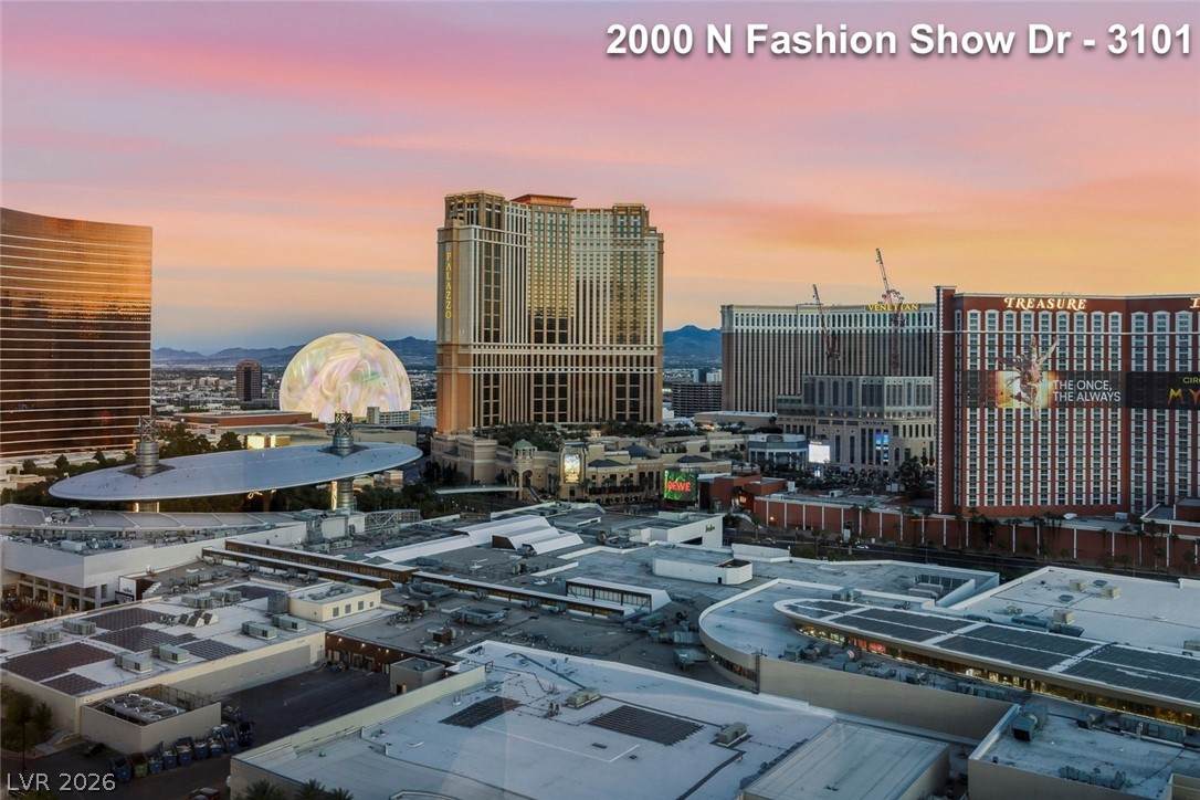 2000 Fashion Show Drive - Photo 1
