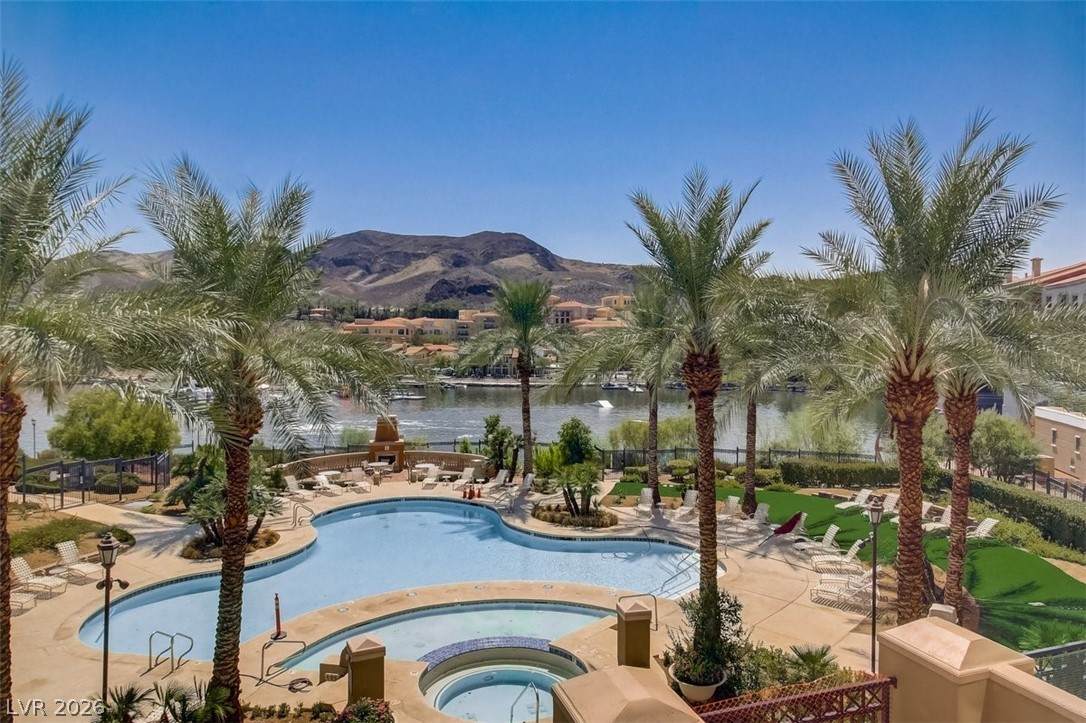 https://bt-photos.global.ssl.fastly.net/vegas/orig_boomver_1_2779276-2.jpg