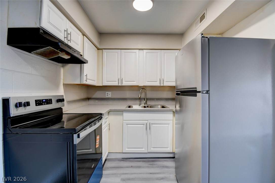 625 Royal Crest Circle - Photo 1