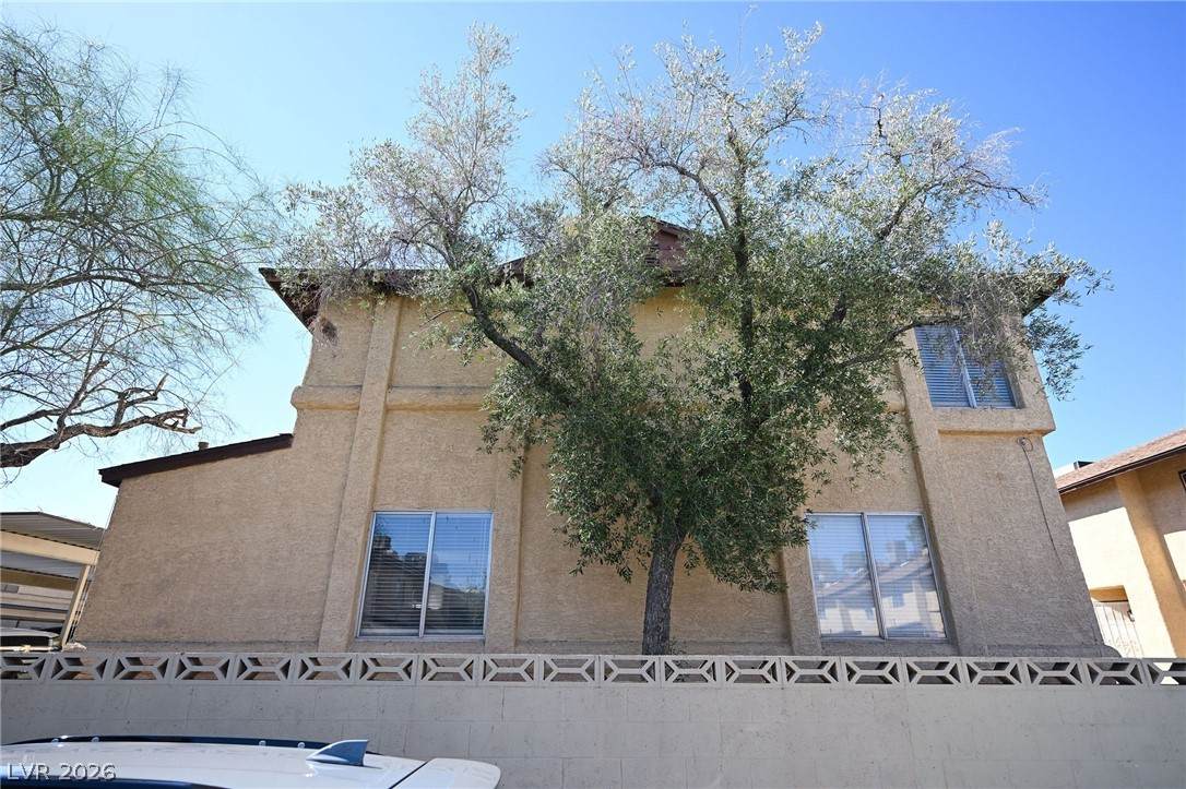 550 Kristin Lane - Photo 1