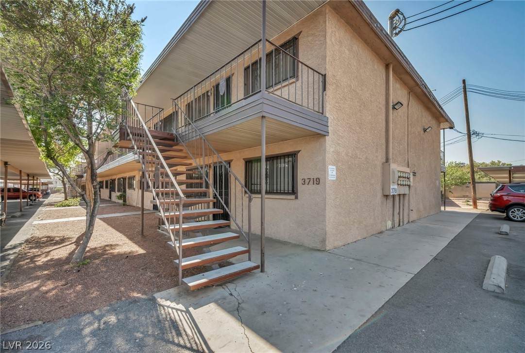 3719 Hazelwood Street - Photo 1