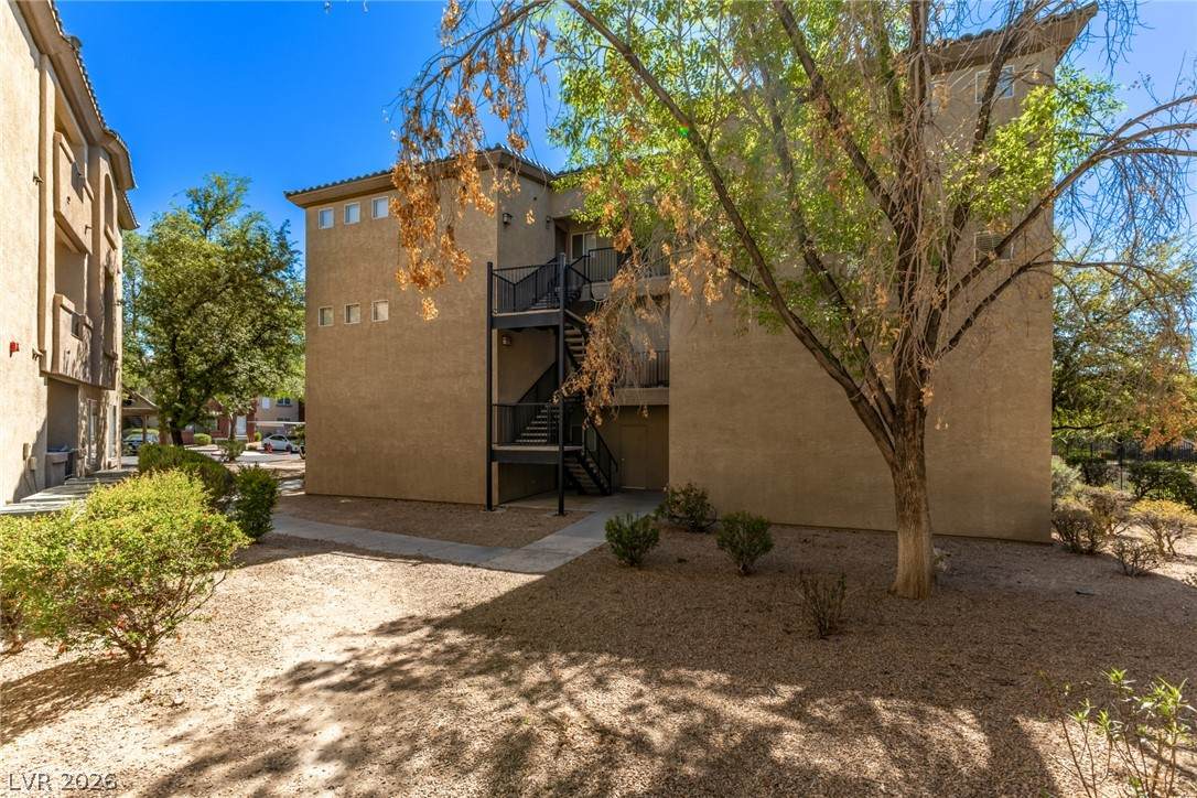 4400 Jones Boulevard - Photo 1