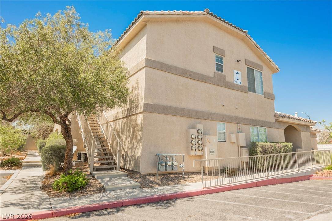 1401 Michael Way - Photo 1