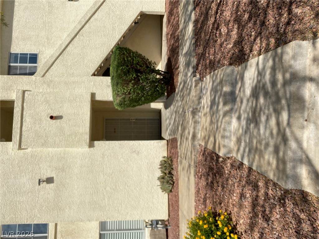 698 Racetrack Road - Photo 1