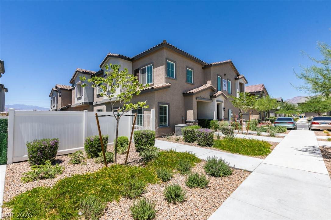 7220 Decatur Boulevard - Photo 1