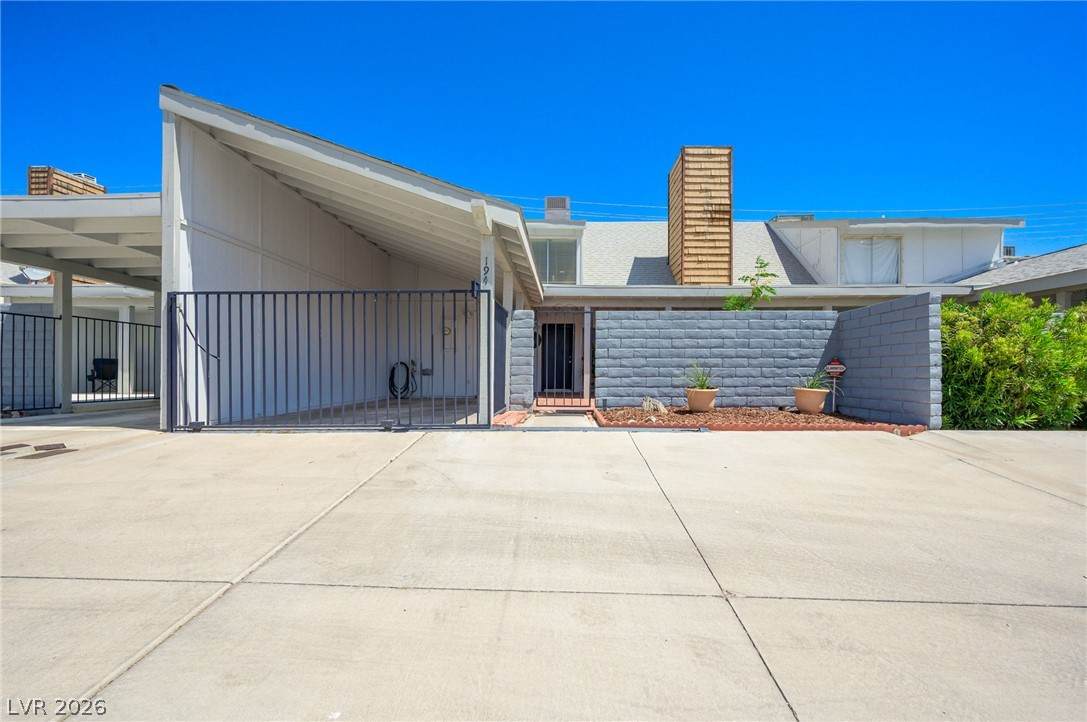 194 Sundance Shores Drive - Photo 1