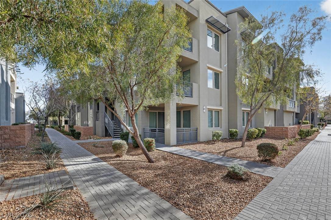 11256 Rainbow Peak Avenue - Photo 1