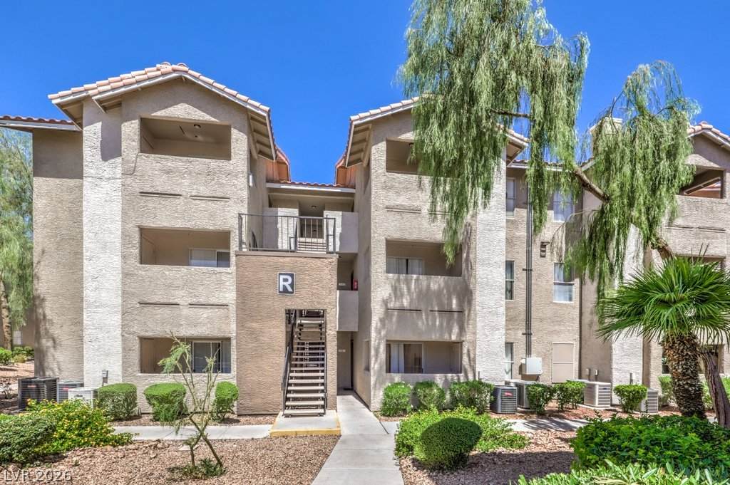 4200 Valley View Boulevard - Photo 1