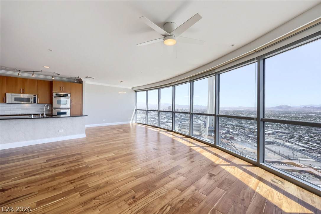 200 Sahara Avenue - Photo 1