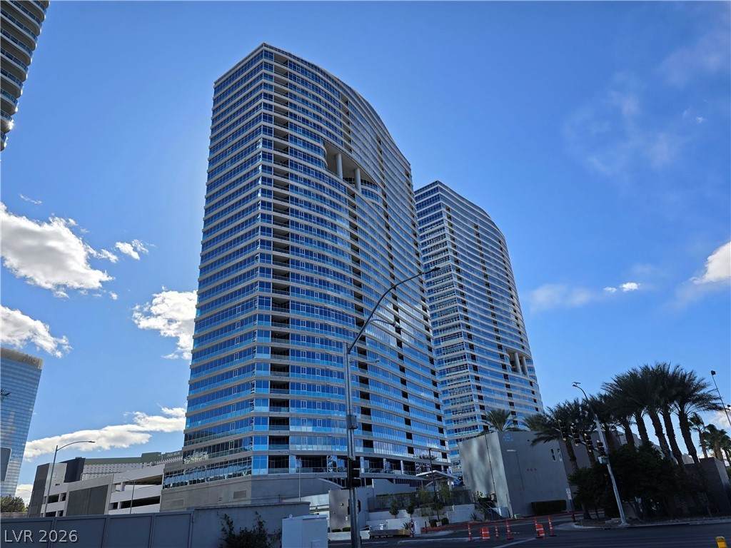 https://bt-photos.global.ssl.fastly.net/vegas/orig_boomver_1_2795971-2.jpg