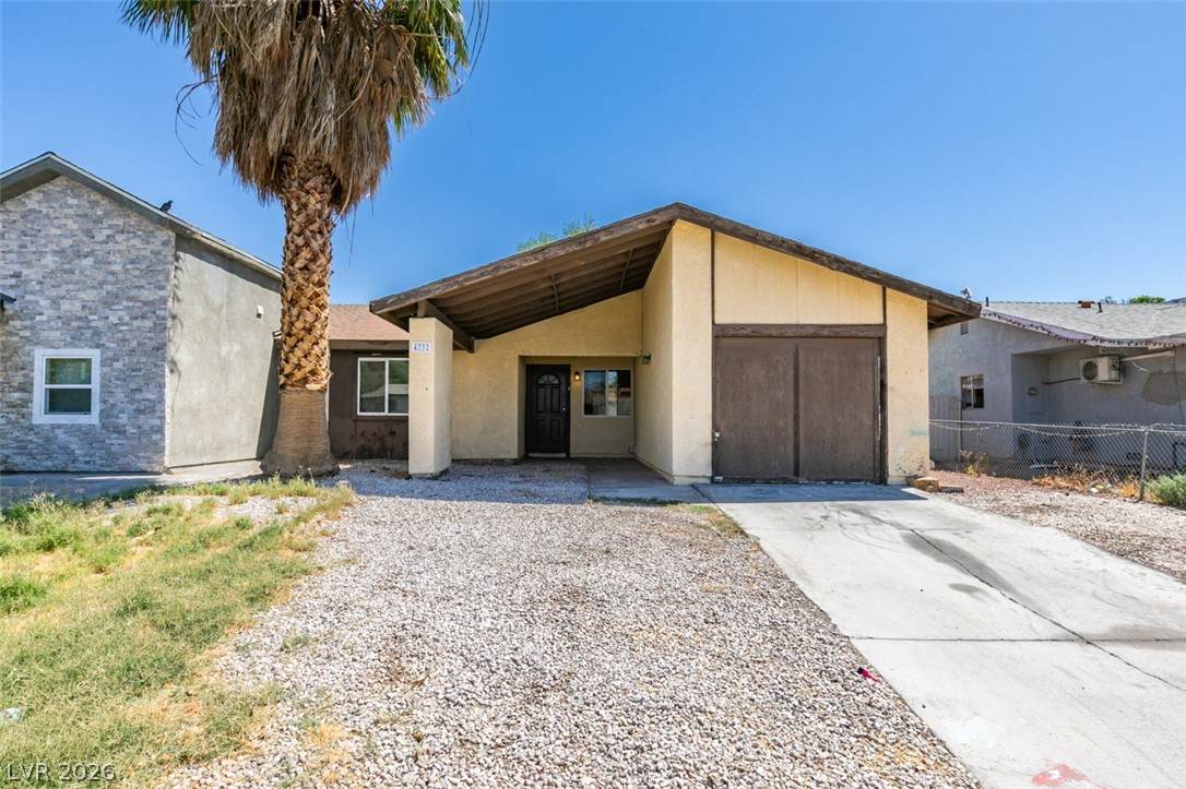 4732 Chantilly Avenue - Photo 1