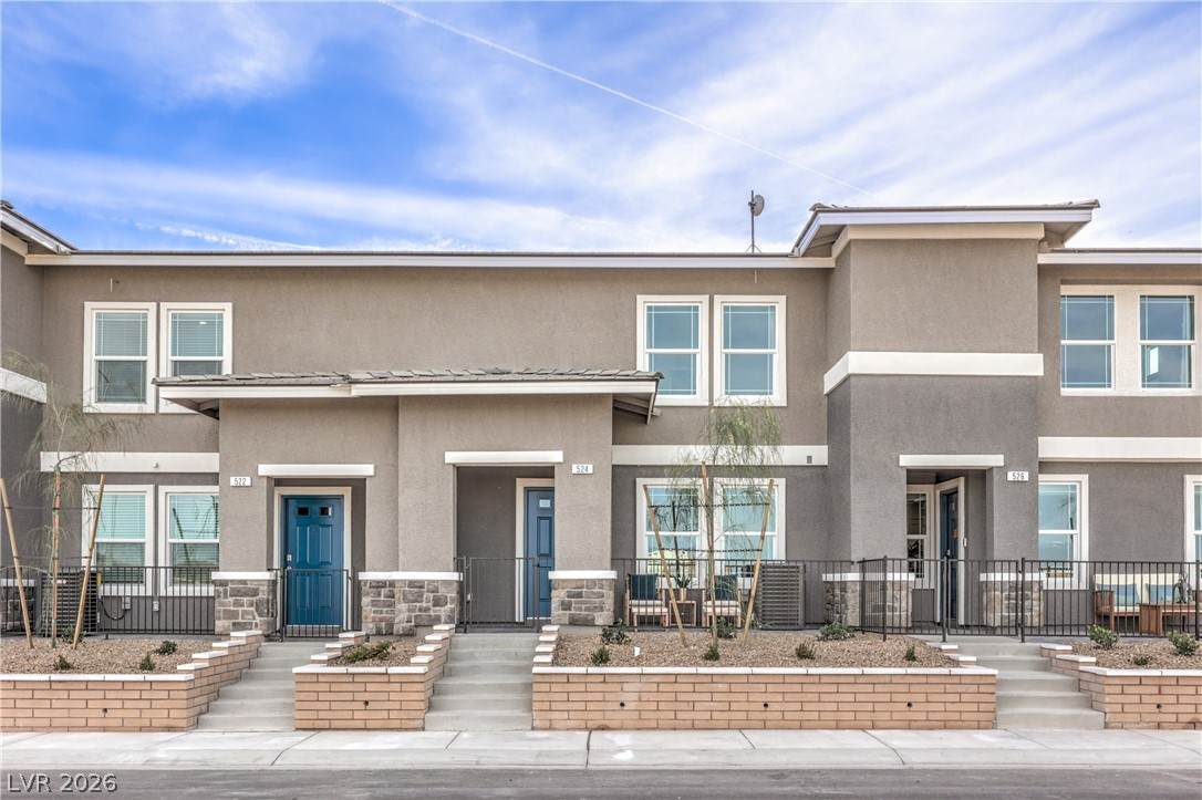 922 Pink Sugarbird Street - Photo 1