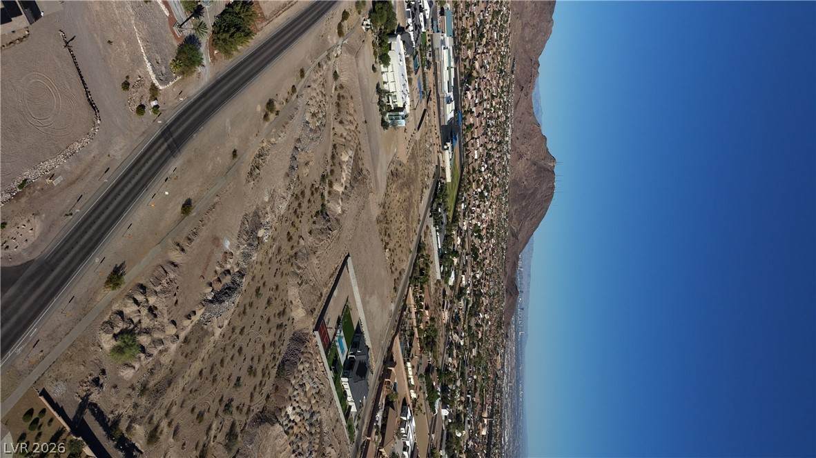 332 Paradise Hills Drive - Photo 1