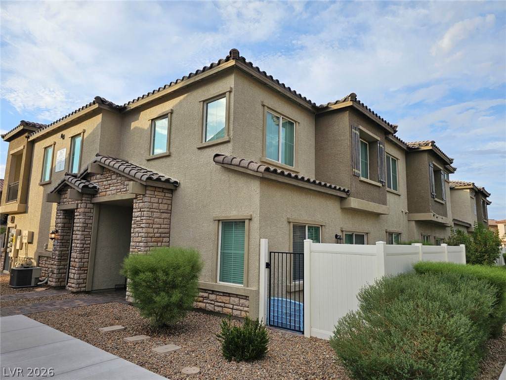 267 Cordelia Cove Avenue - Photo 1