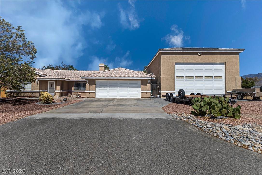 540 Tomahawk Court - Photo 1