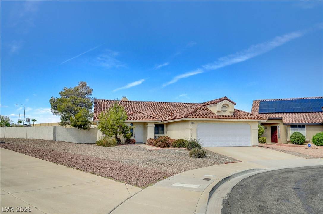 970 Hunters Run Drive - Photo 1