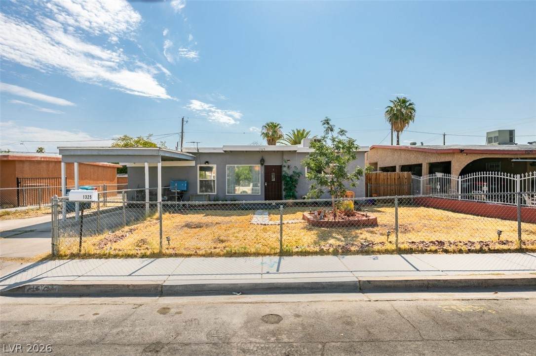 1325 Ardmore Street - Photo 1