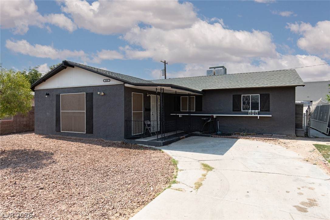 3040 Holly Hill Avenue - Photo 1
