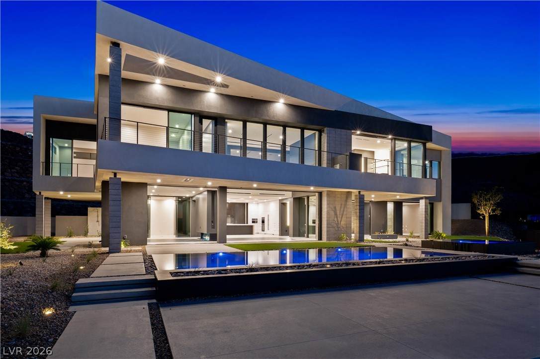 25 Boulderback Drive - Photo 1