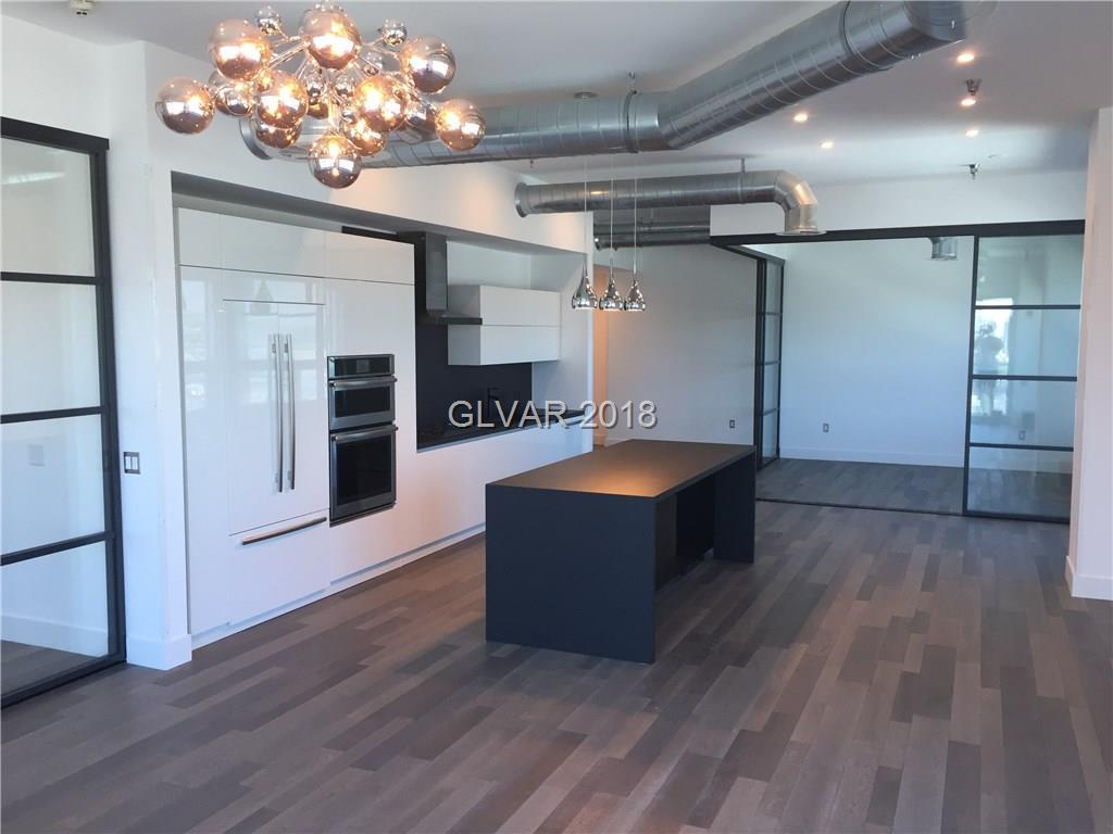 200 Hoover - Photo 1