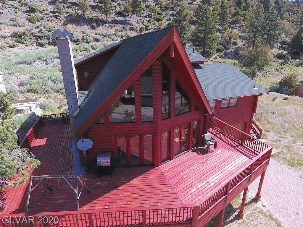 408 Crestview - Photo 1