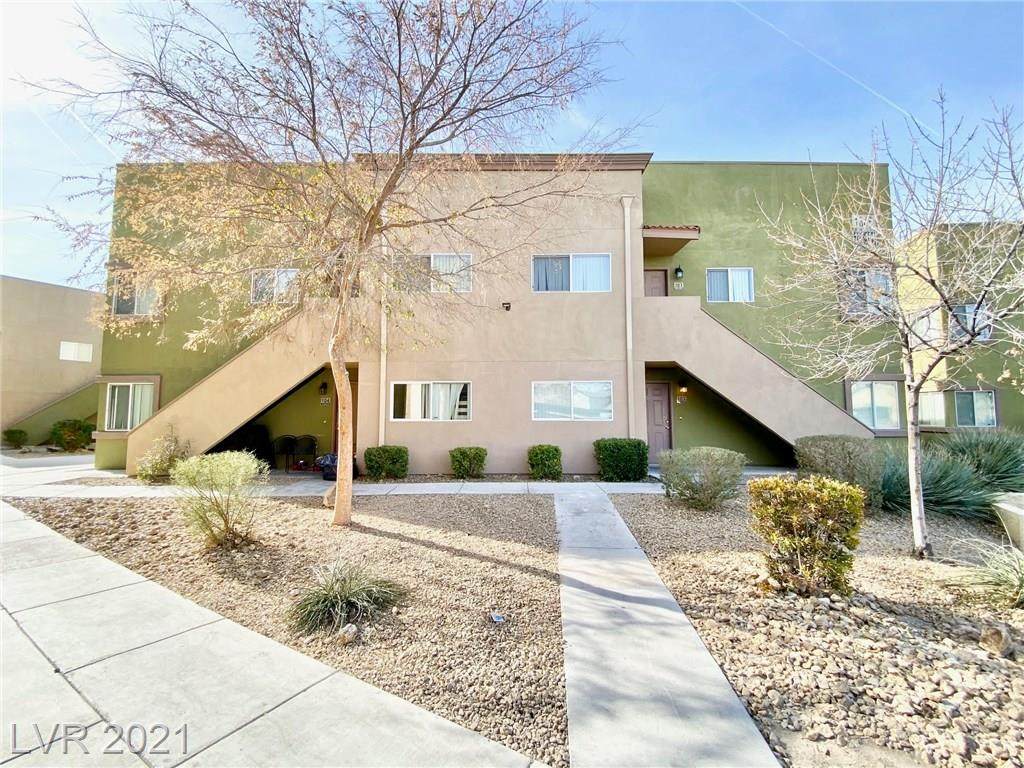 1848 Decatur Boulevard - Photo 1