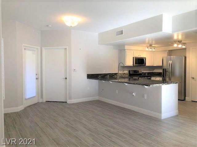 10245 Maryland Parkway - Photo 1
