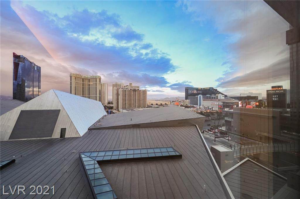 3722 Las Vegas Boulevard - Photo 1