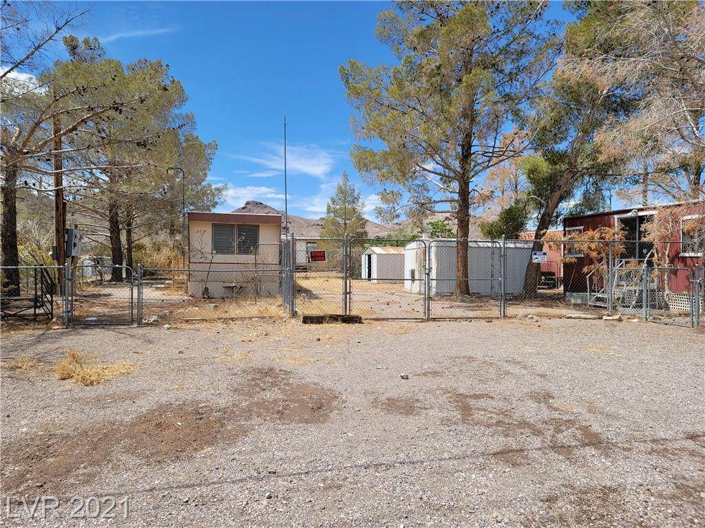 451 Irving Road - Photo 1