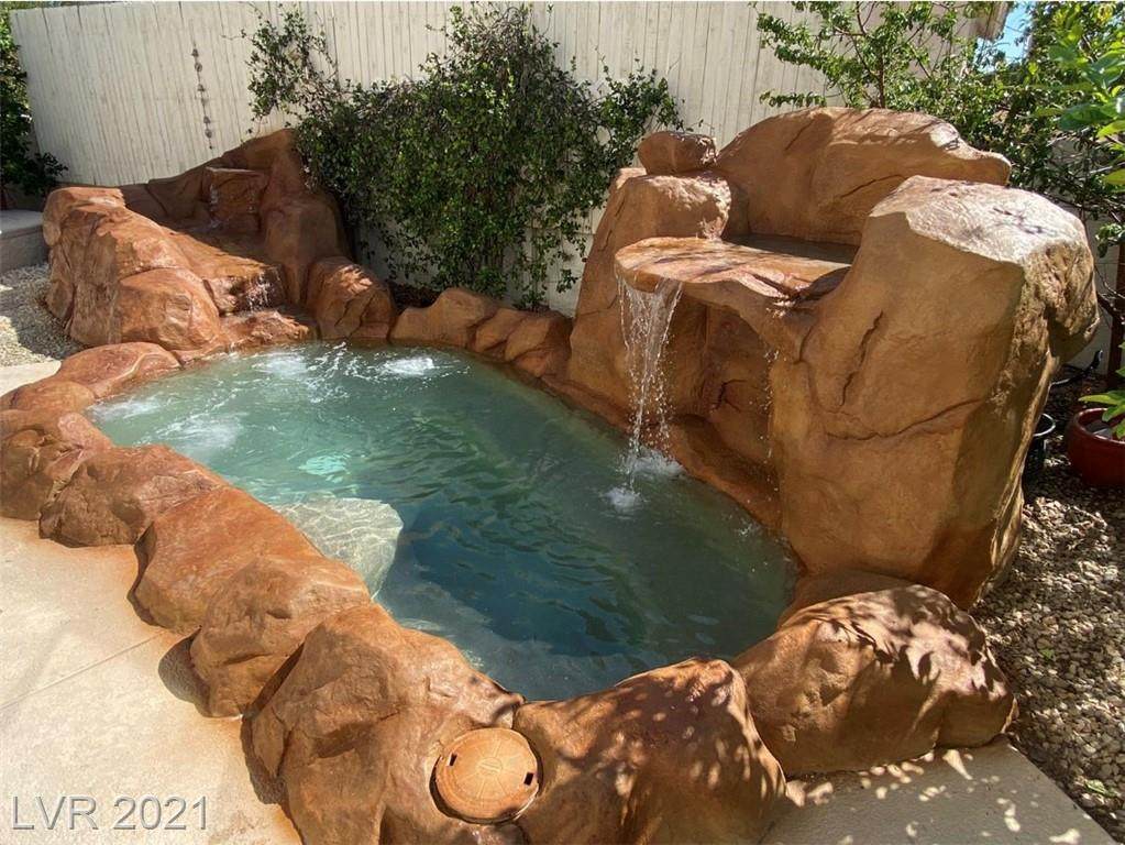 9055 Leisure Springs Drive - Photo 1
