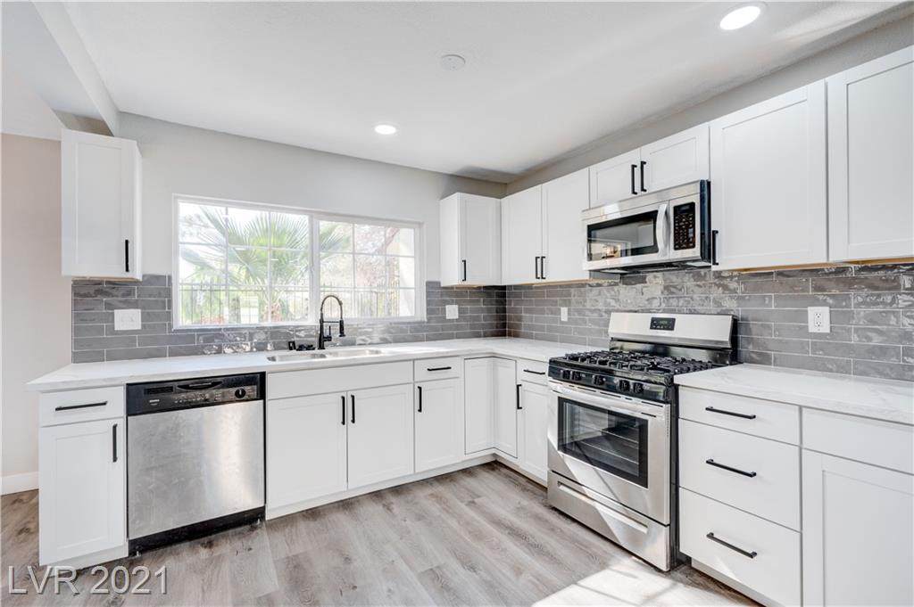 2504 Balintore Court - Photo 1