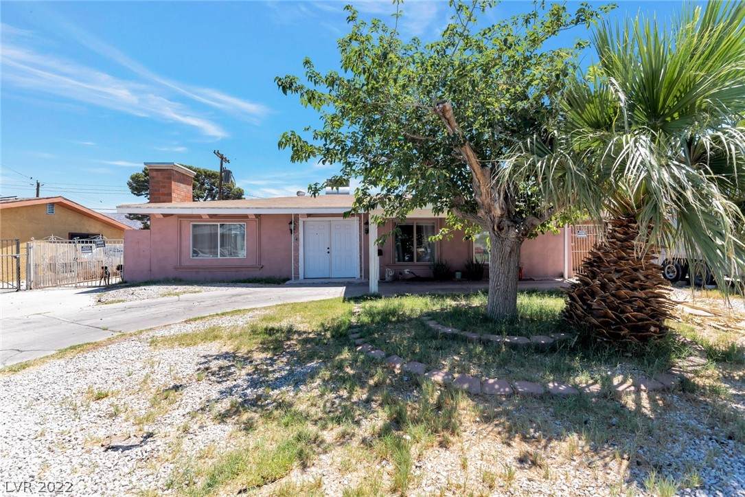 2944 Parkdale Avenue - Photo 1