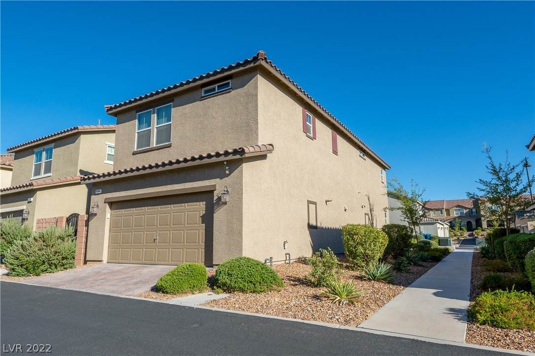 3164 Cartanda Avenue - Photo 1