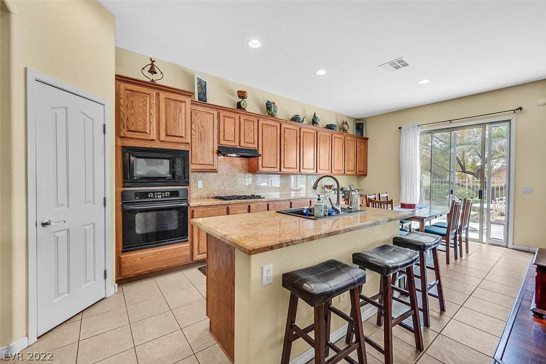 5013 Wayfaring Tree Avenue - Photo 1