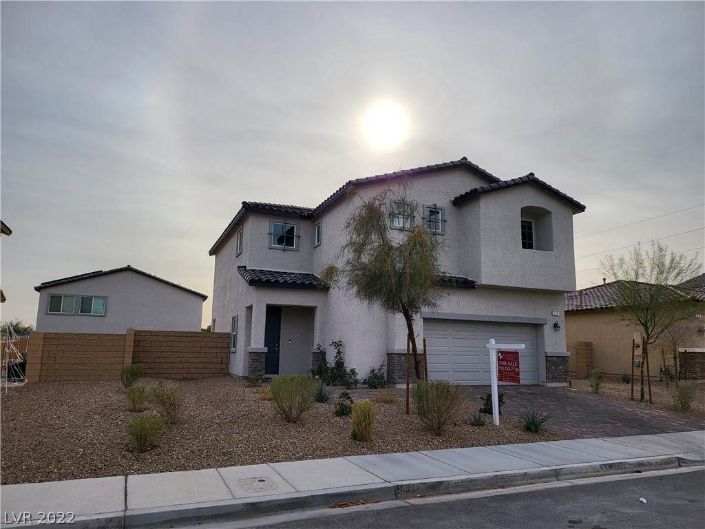 215 La Madre Way - Photo 1