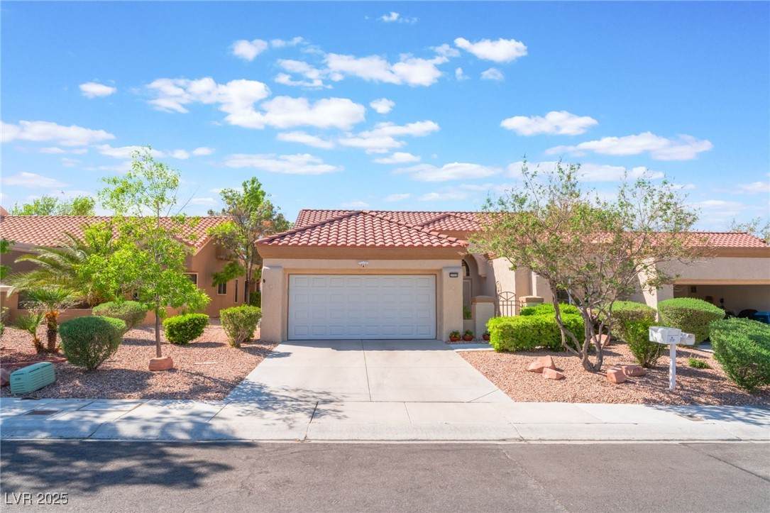 2725 Showcase Drive - Photo 1