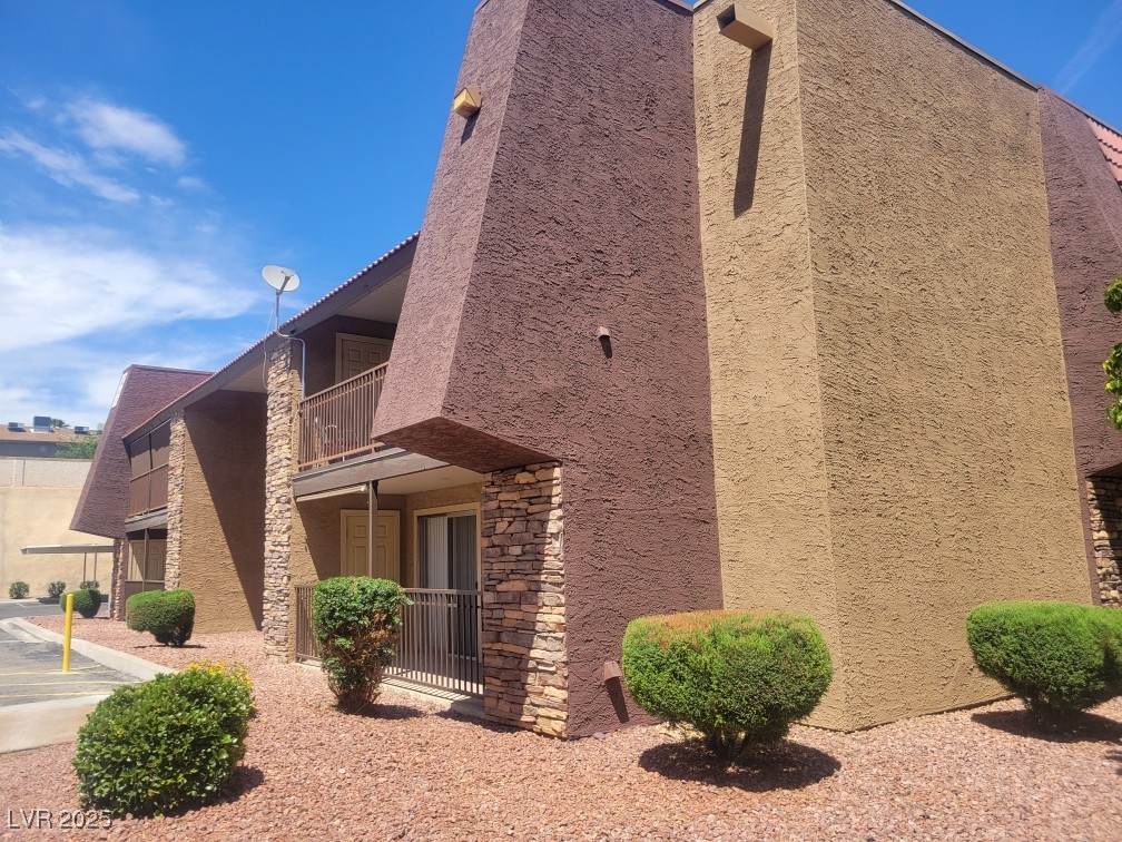 5188 River Glen Drive - Photo 1