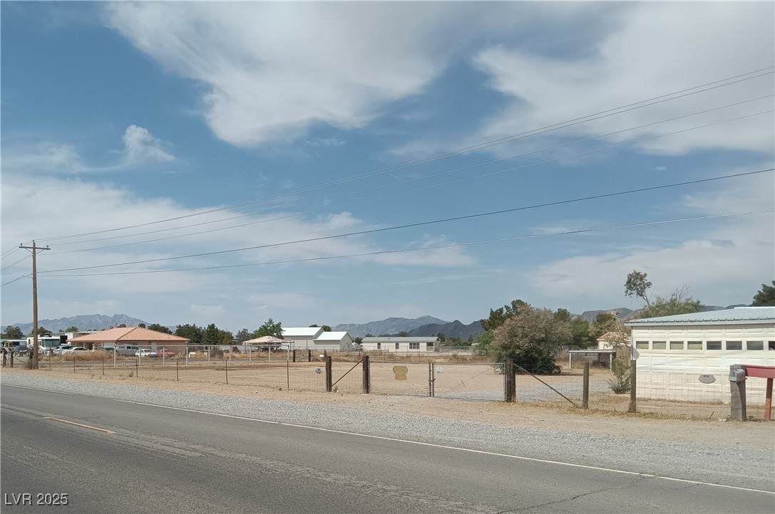 4150 Leslie Street - Photo 1