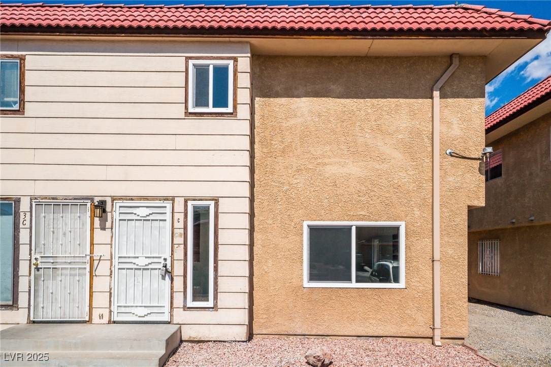 2915 Cedar Avenue - Photo 1