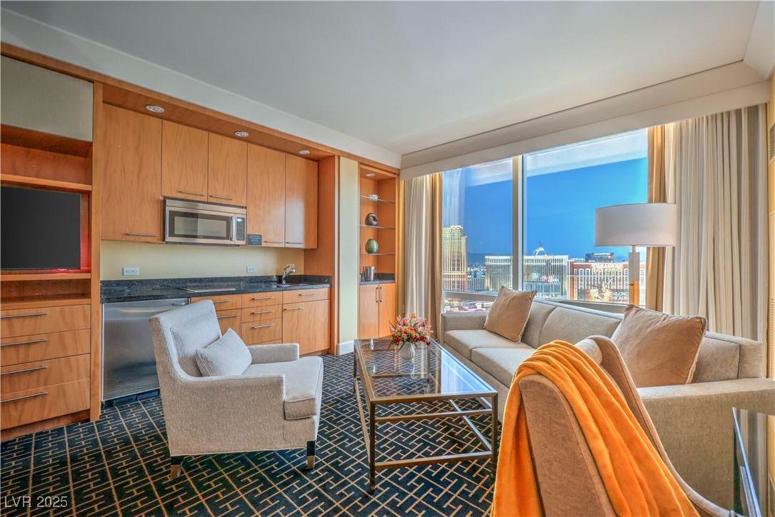 2000 Fashion Show Drive - Photo 1