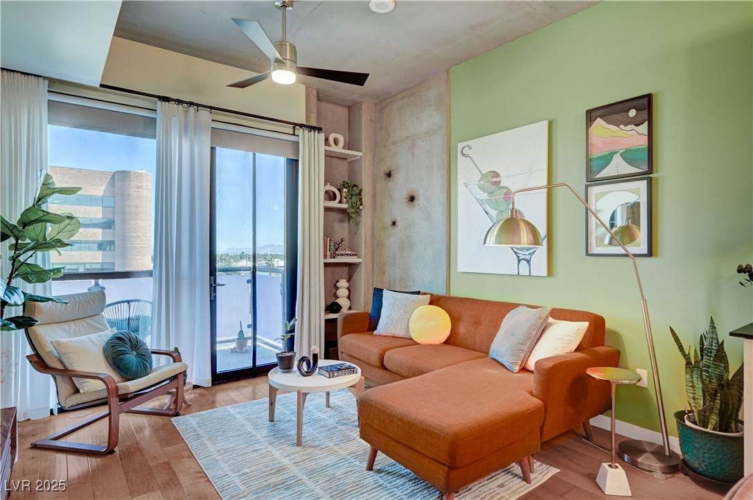 353 Bonneville Avenue - Photo 1