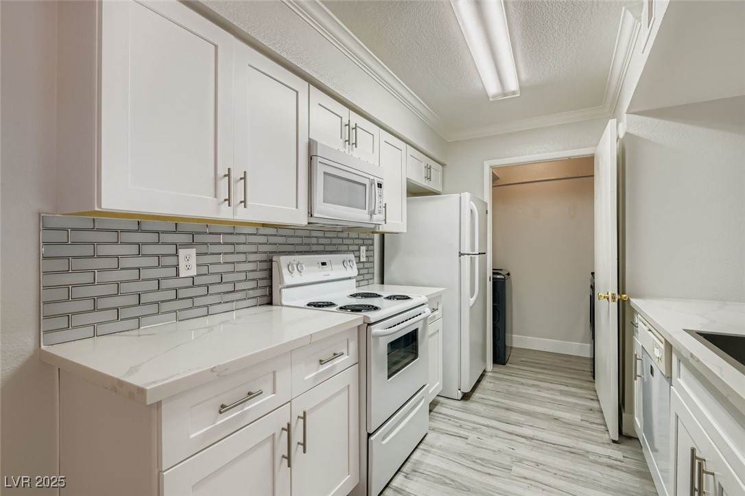 8101 Flamingo Road - Photo 1