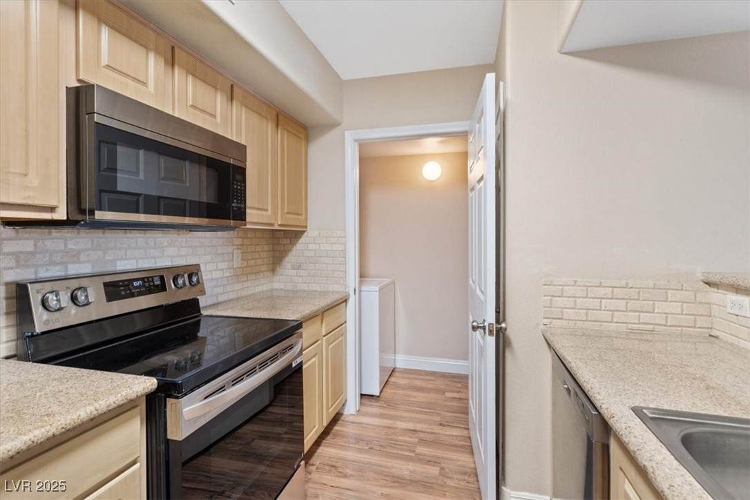 8000 Badura Avenue - Photo 1