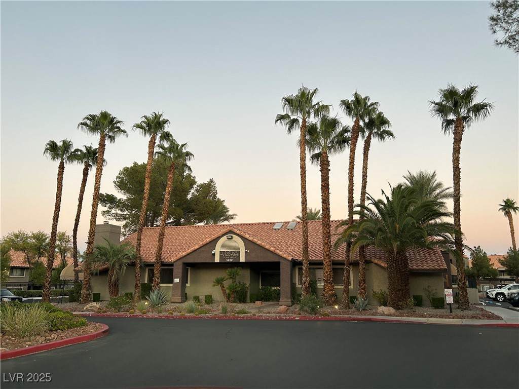 5062 Rainbow Boulevard - Photo 1